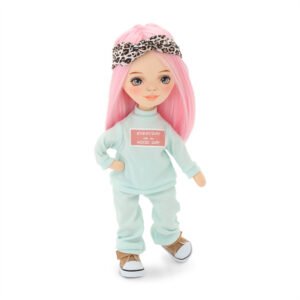 Sweet Sisters - Billie in a Mint Tracksuit